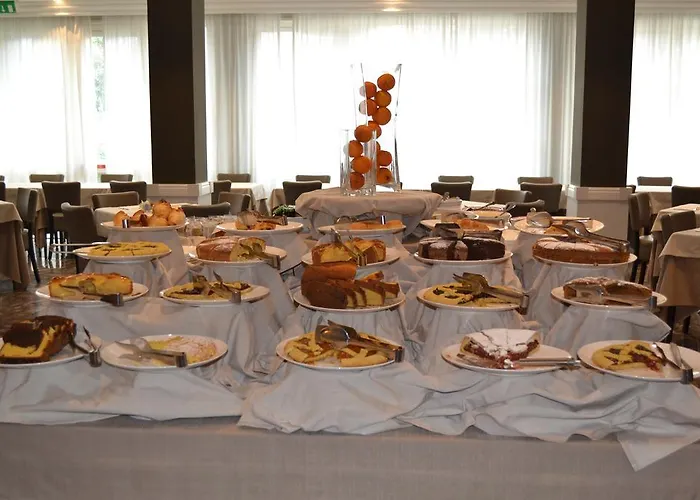 Отель Adriatica Ambienthotels Римини