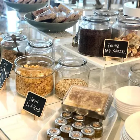 Adriatica Ambienthotels ホテル リミニ