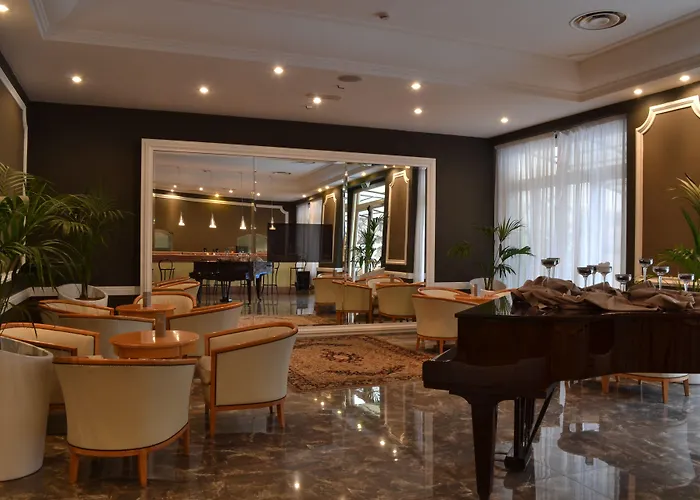 מלון Adriatica Ambienthotels 4*