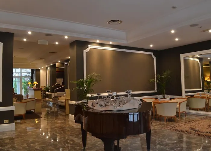 호텔 Adriatica Ambienthotels 리미니